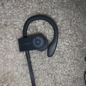 Powerbeats 3 wireless headphones
